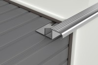 Íves lépcsőélvédő alumínium